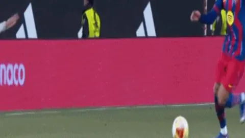 拜仁、法兰克福客场取胜：德甲双雄2025-01-13小胜而归